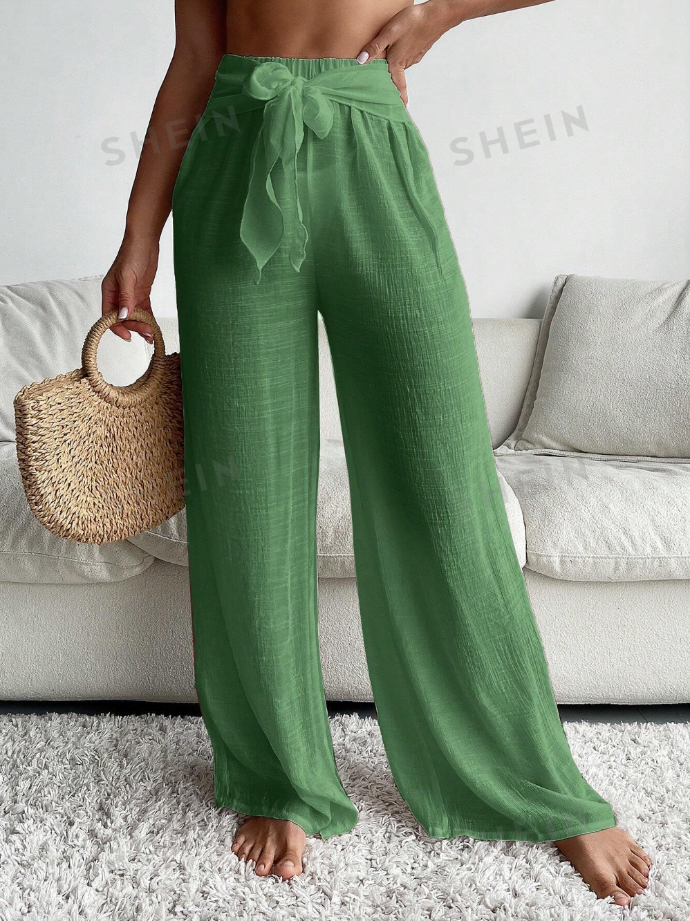 Pantalon verde con moña