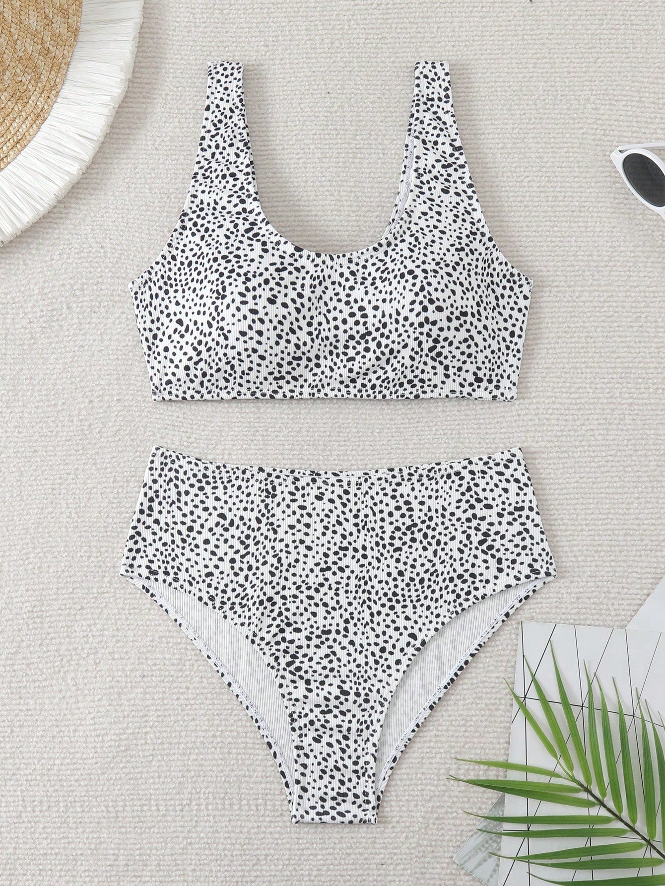 Bikini dalmata cuello en u
