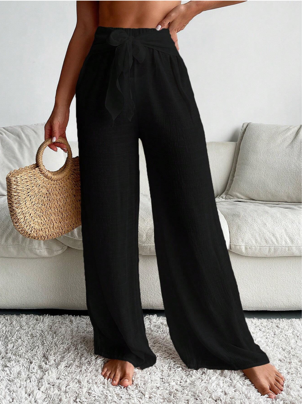 Salida de pantalon negro con moña