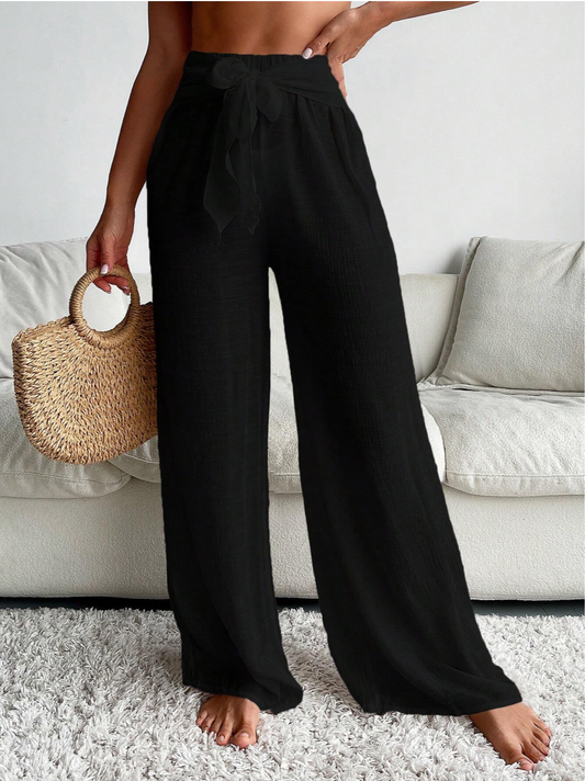 Salida de pantalon negro con moña