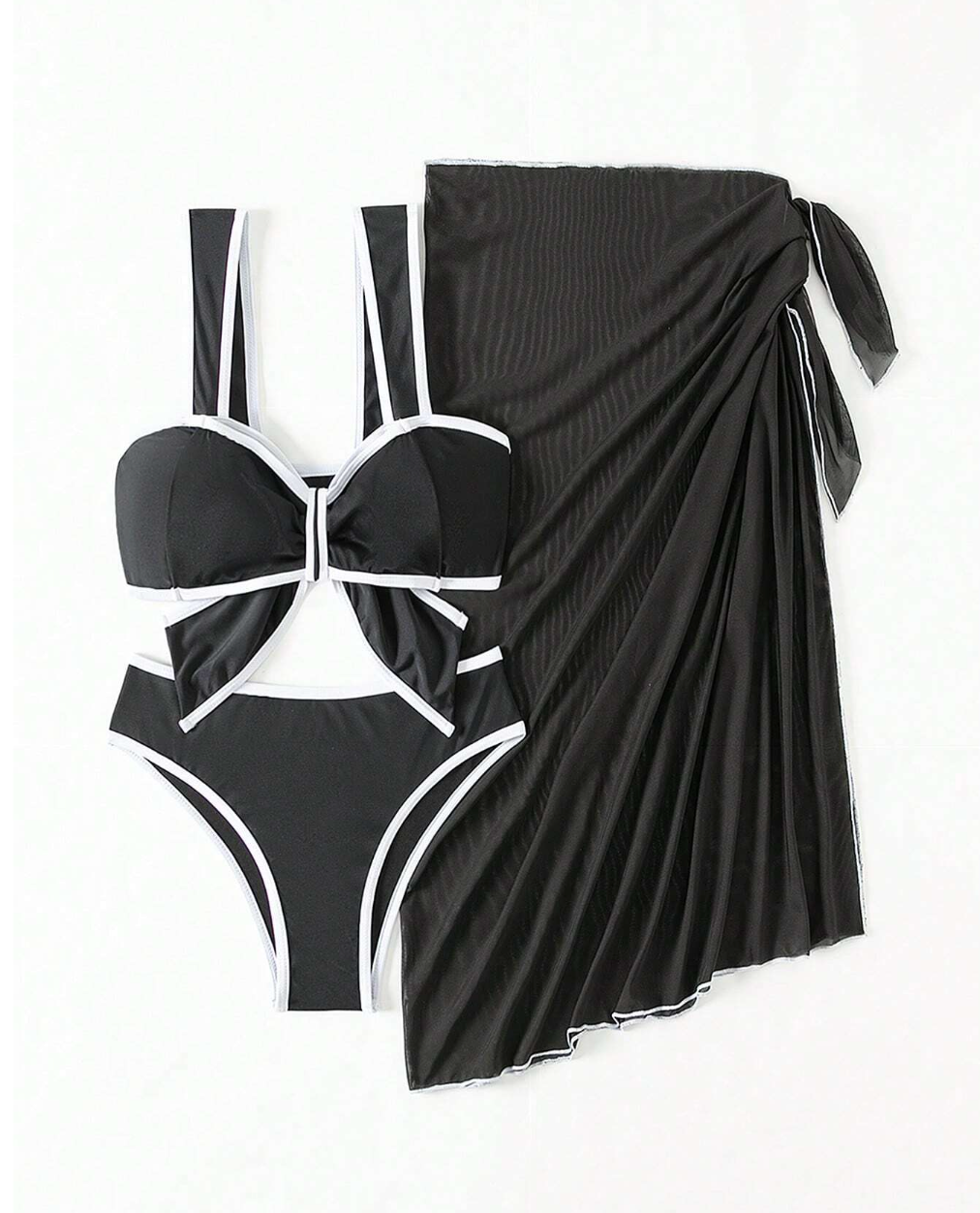 Set de bikini negro mona y orilla blanca con pareo negro