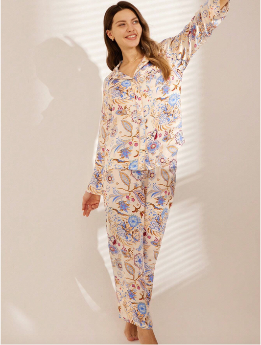 Pijama de manga larga con print paisney