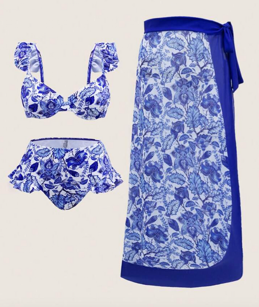 Set de bikini azul de vuelos con pareo