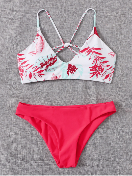 Bikini rosado con top de flores