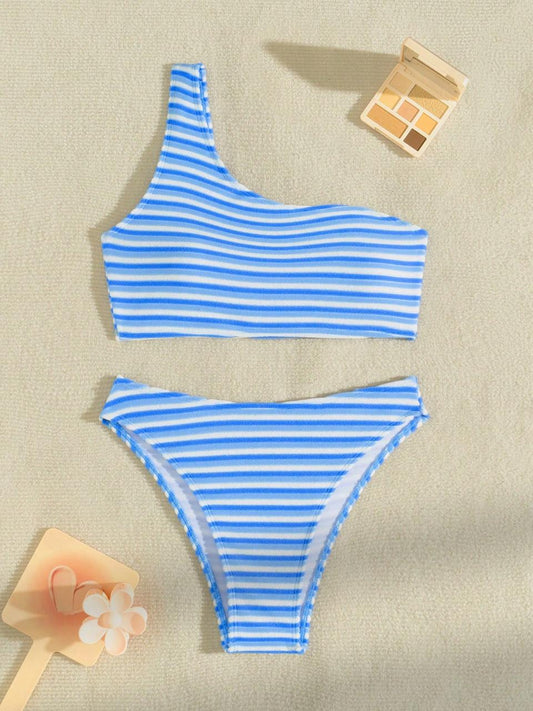 Bikini celeste de lineas de un hombro