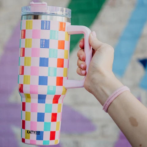 Tumbler rosado de cuadros de colores